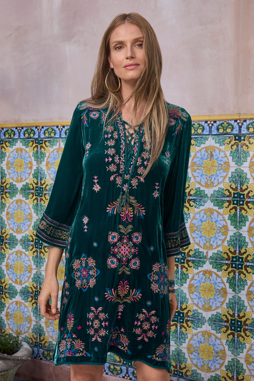 SHOP DRESSES