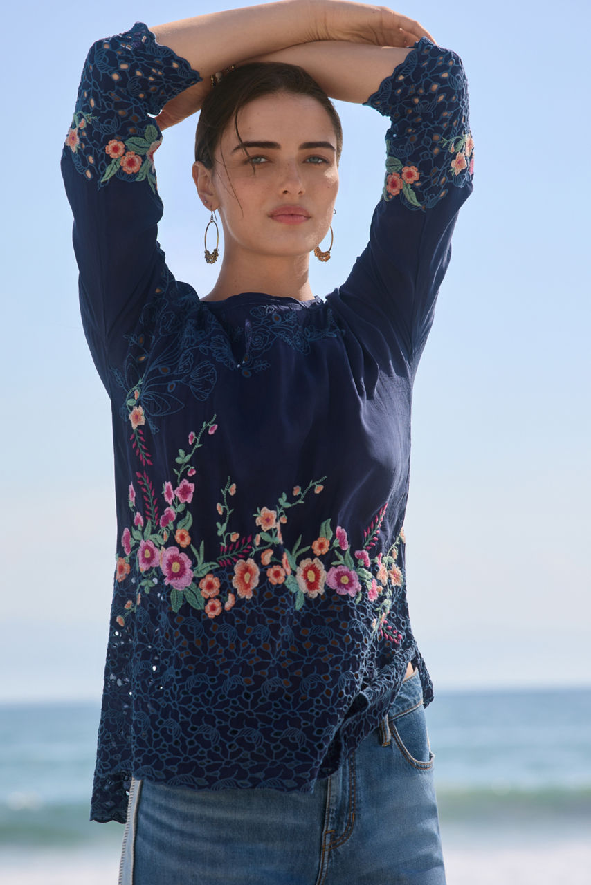 SHOP TOPS