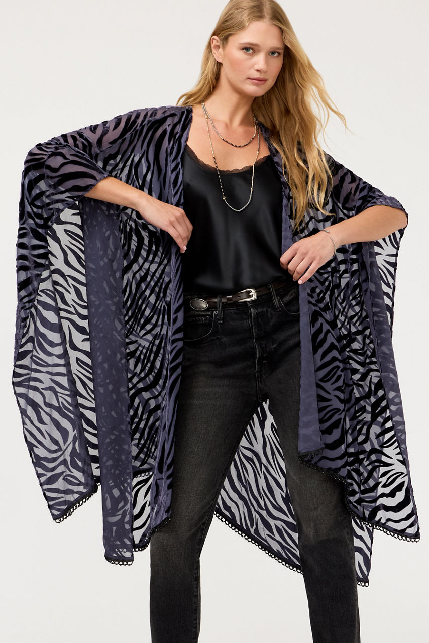 ROSIE QUARTZ BURNOUT VELVET SHAWL, , large image 4