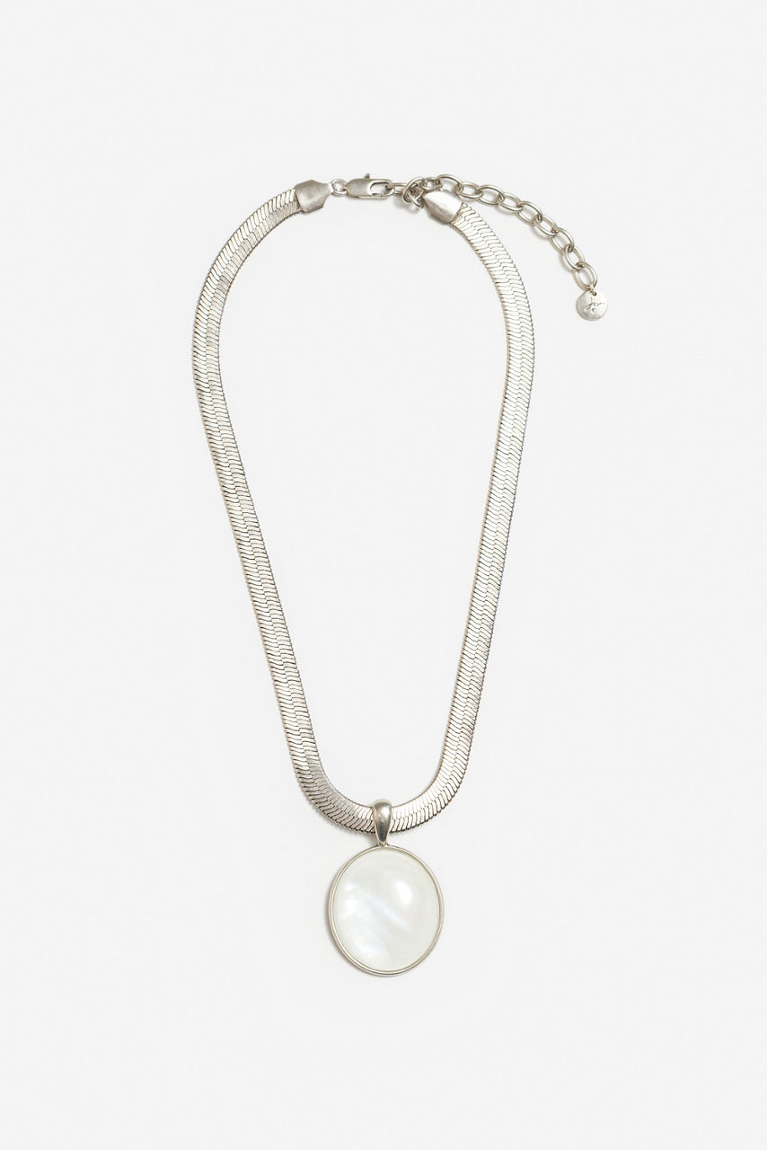 MOON PHASE NECKLACE