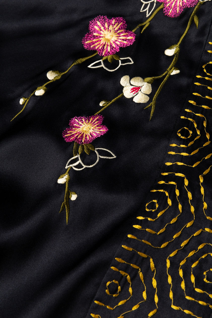 NATORI X JW EMBROIDERED SILK WRAP, , large image 3