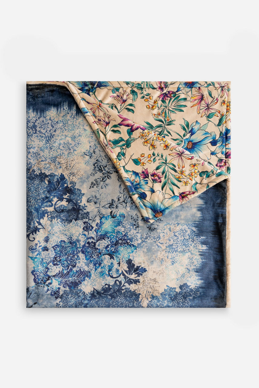 Laurel Canyon Cozy Blanket