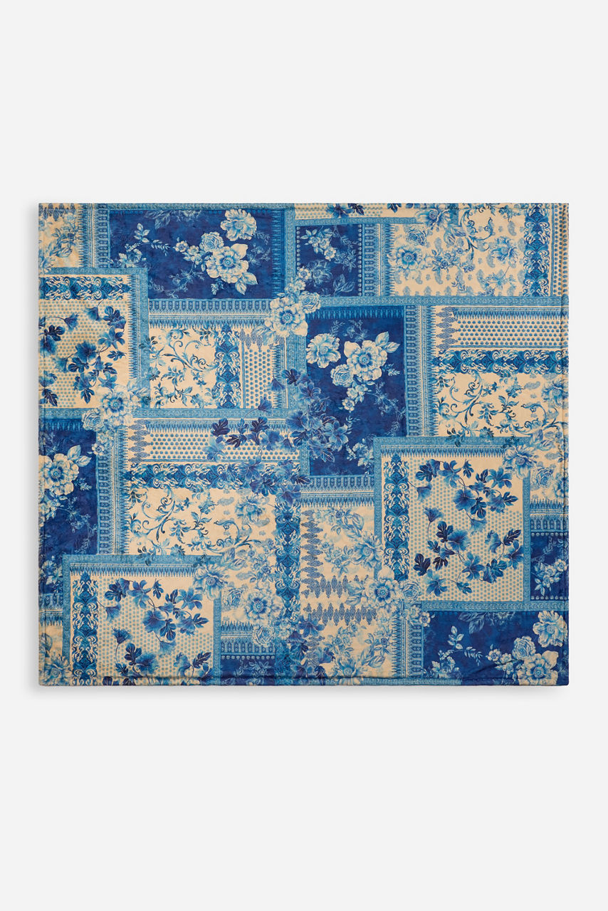 Laurel Canyon Cozy Blanket, , large image 3