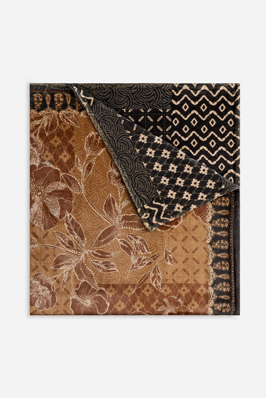 Laurel Canyon Cozy Blanket, , large image 1