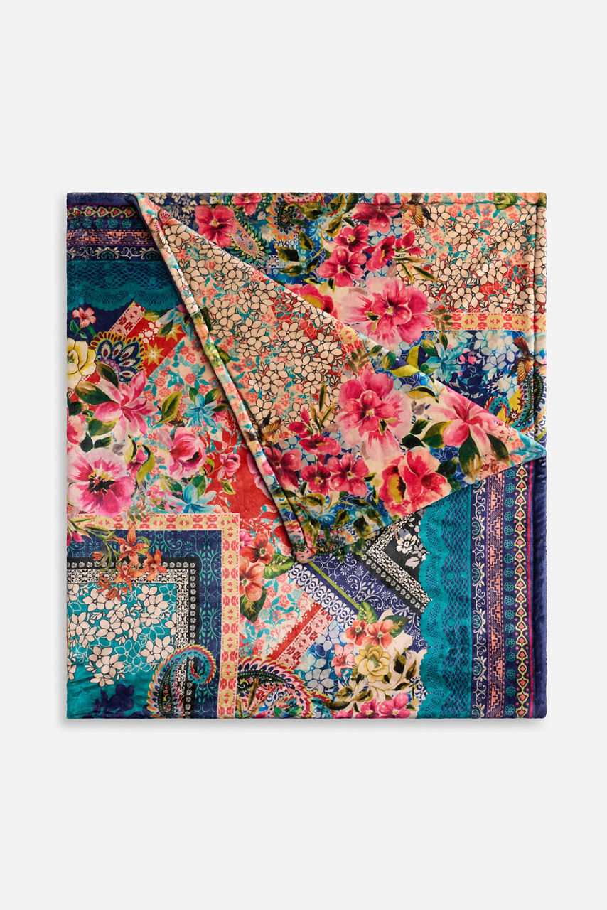 Laurel Canyon Cozy Blanket, , large image 1