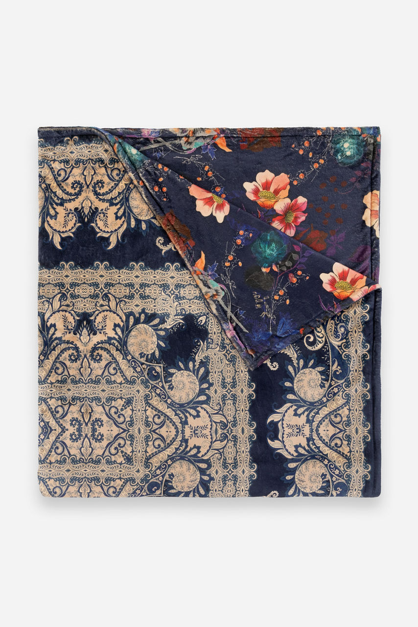 Buy Laurel Canyon Cozy Blanket | Johnny Was
