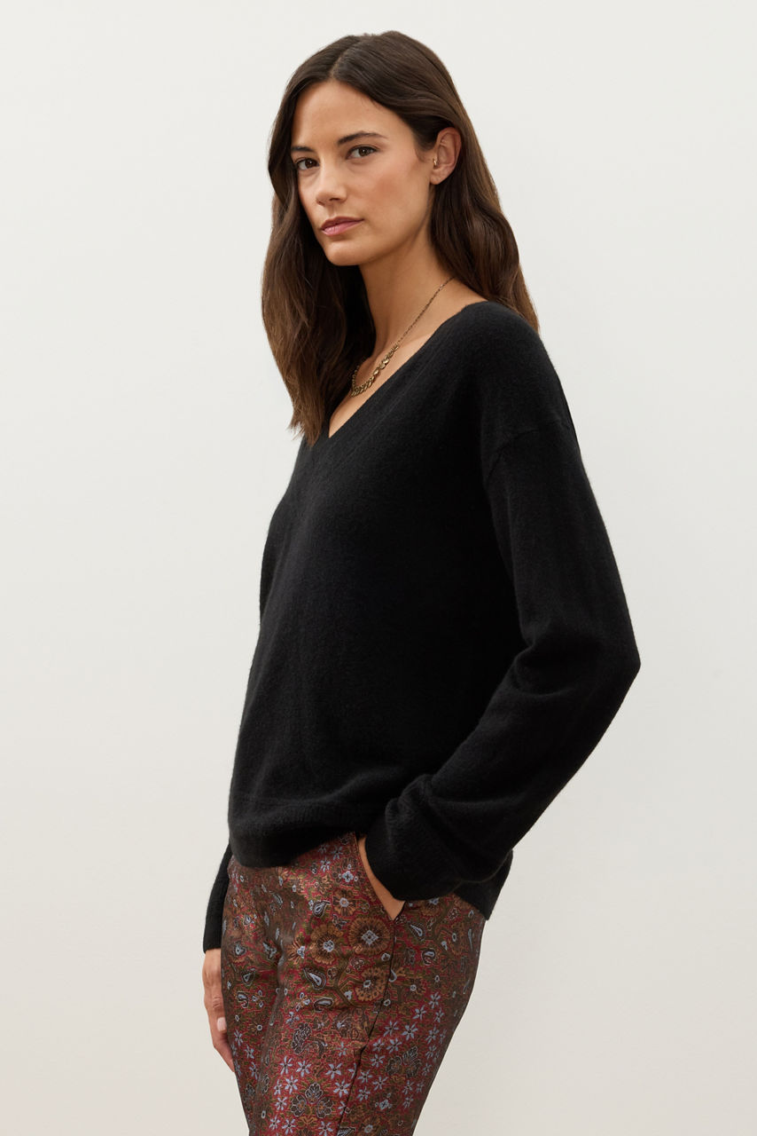 CASHMERE V-NECK SWEATER, , large image 2