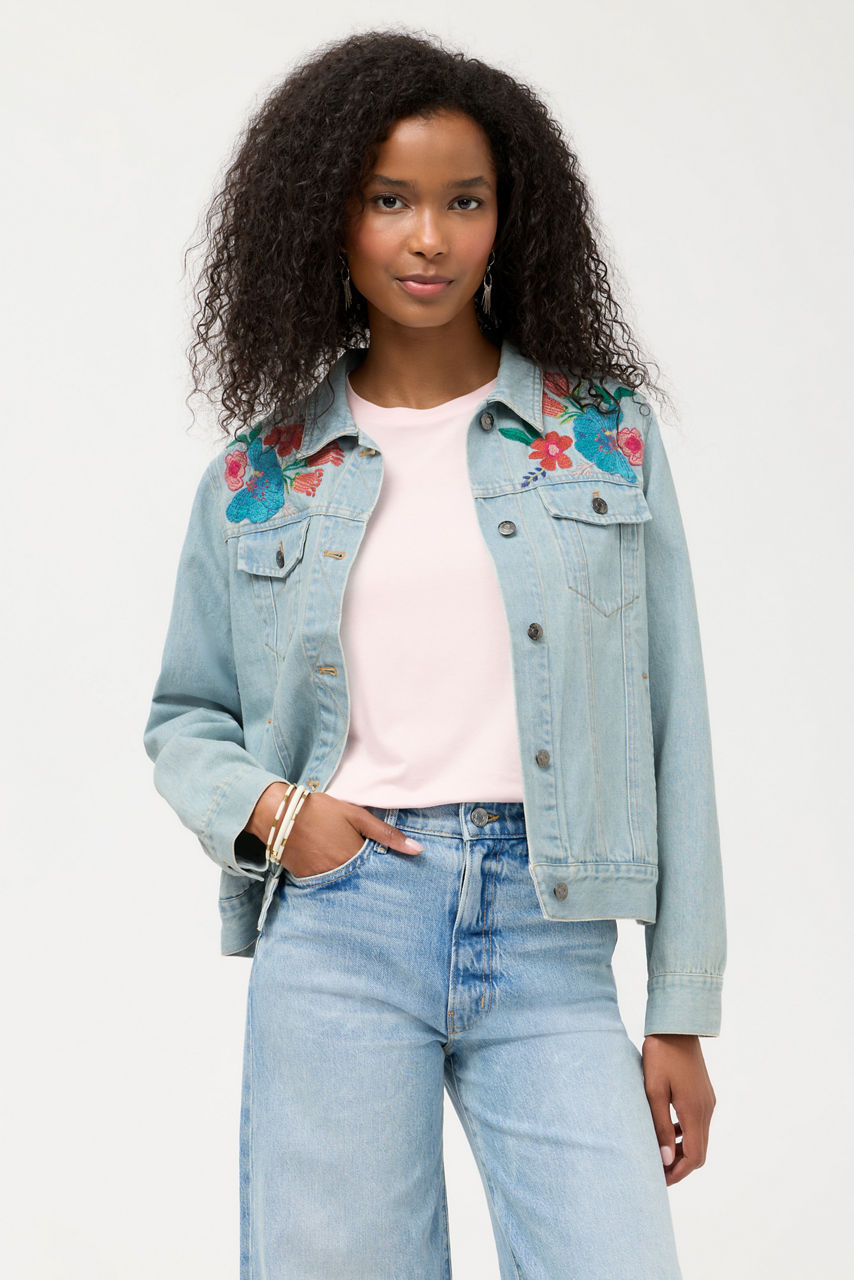 ESSENTIALS SHORT SLEEVE PLEAT BACK CREW NECK, , large image 4