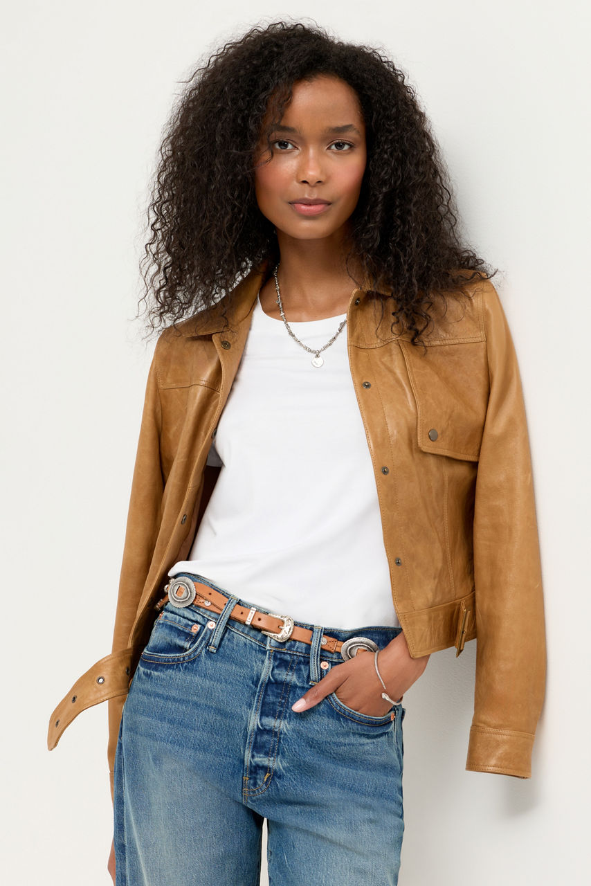 ESSENTIALS SHORT SLEEVE PLEAT BACK CREW NECK, , large image 4