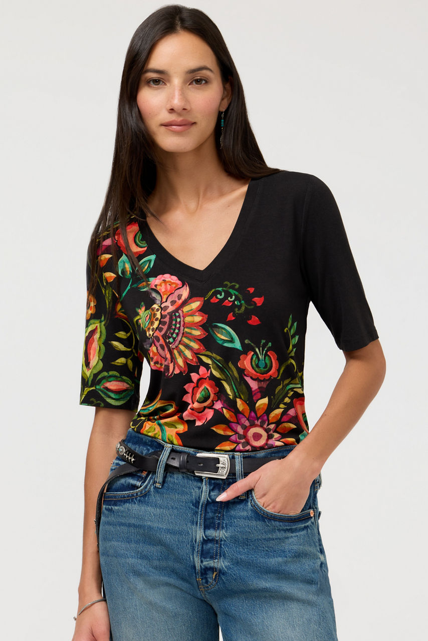 THE JANIE FAVORITE FITTED V-NECK ELBOW SLEEVE TEE, , large image 3