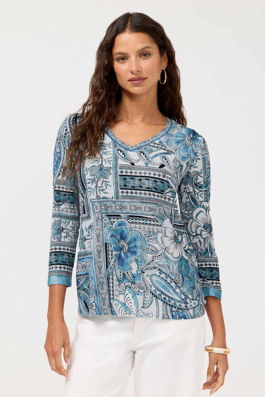 THE JANIE FAVORITE 3/4 SLEEVE V-NECK SWING TEE, , large image 1