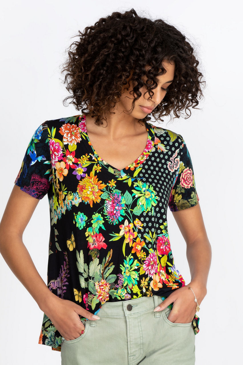 Buy The Janie Favorite Short Sleeve V-Neck Swing Tee | Johnny Was