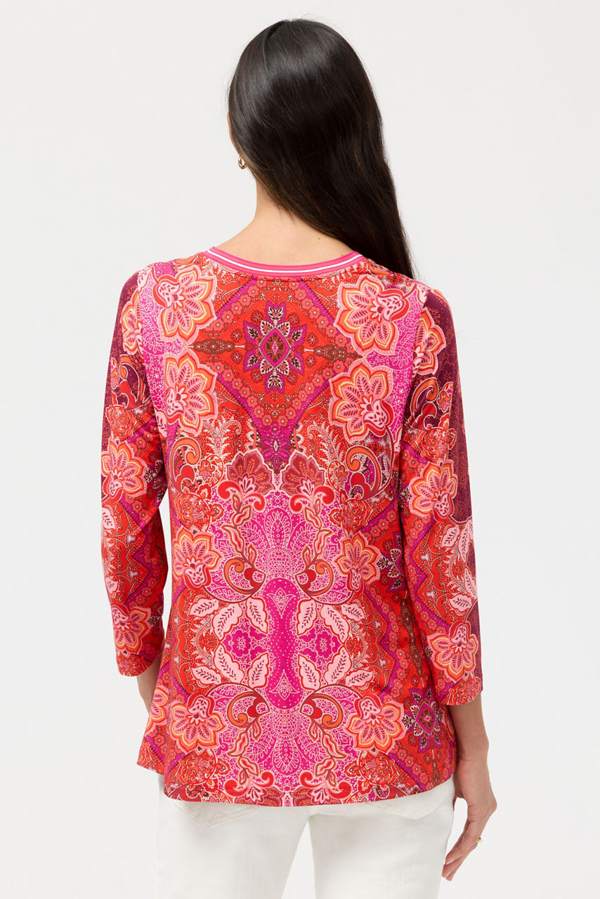 THE JANIE FAVORITE 3/4 SLEEVE V-NECK SWING TEE, , large image 4