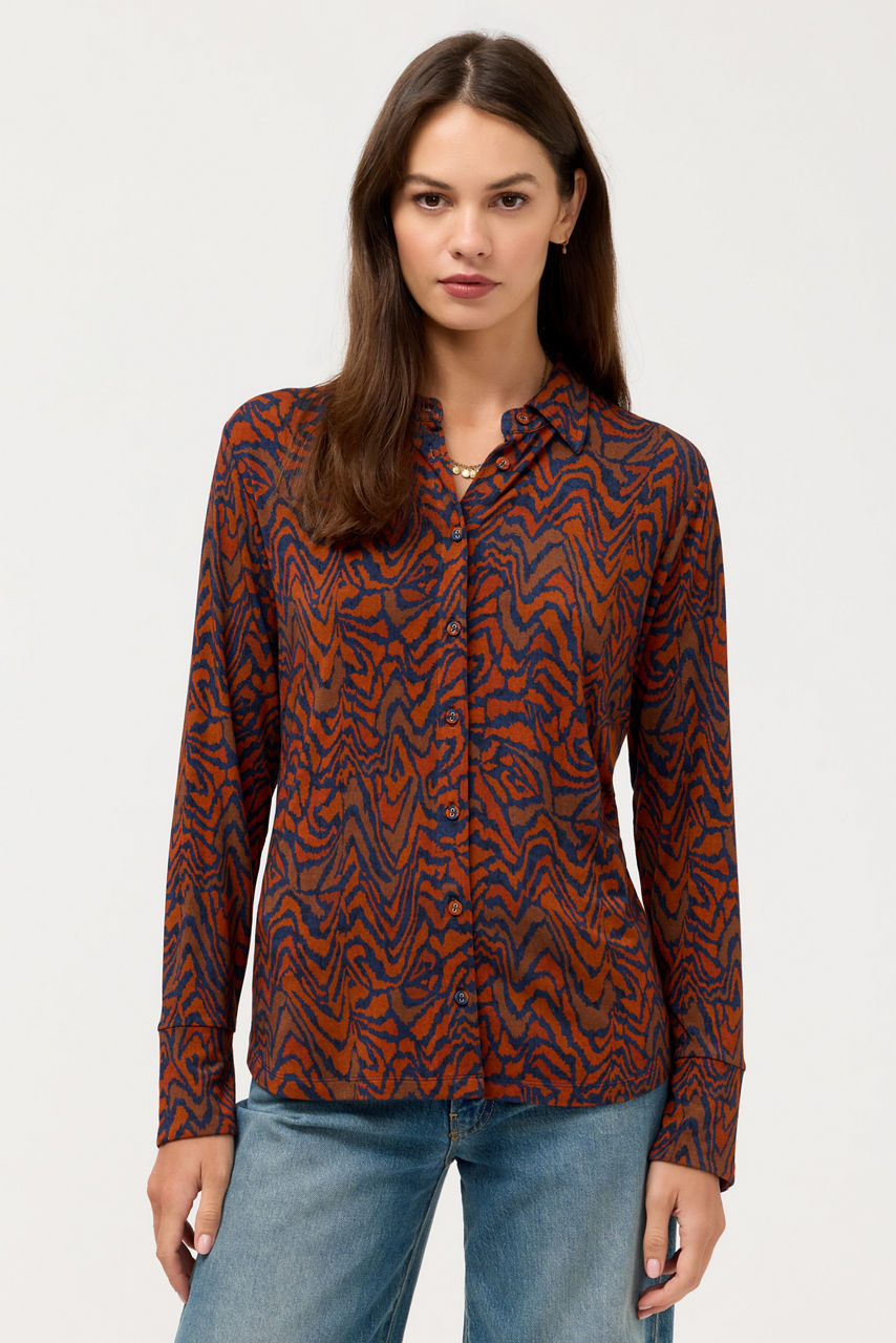 THE JANIE FAVORITE BUTTON FRONT SHIRT, , large image 2